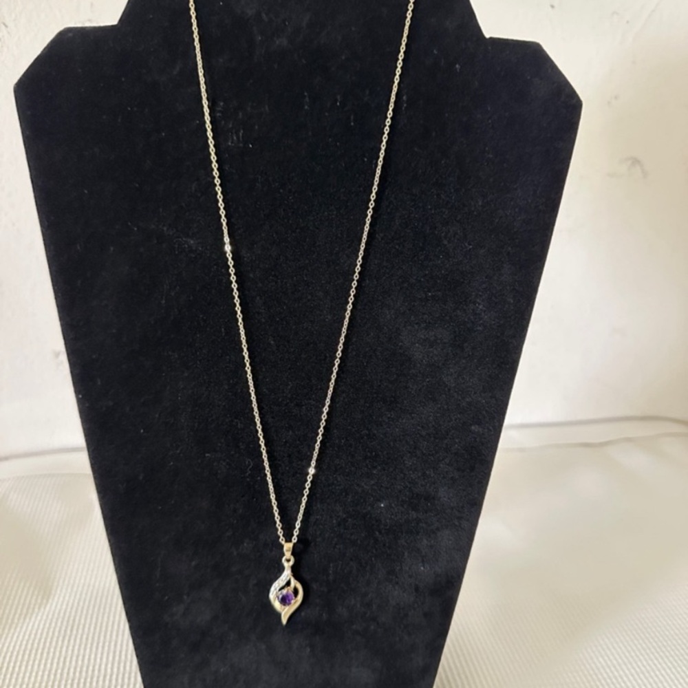 Gold-Tone Pendant Necklace with Purple Stone-11inches